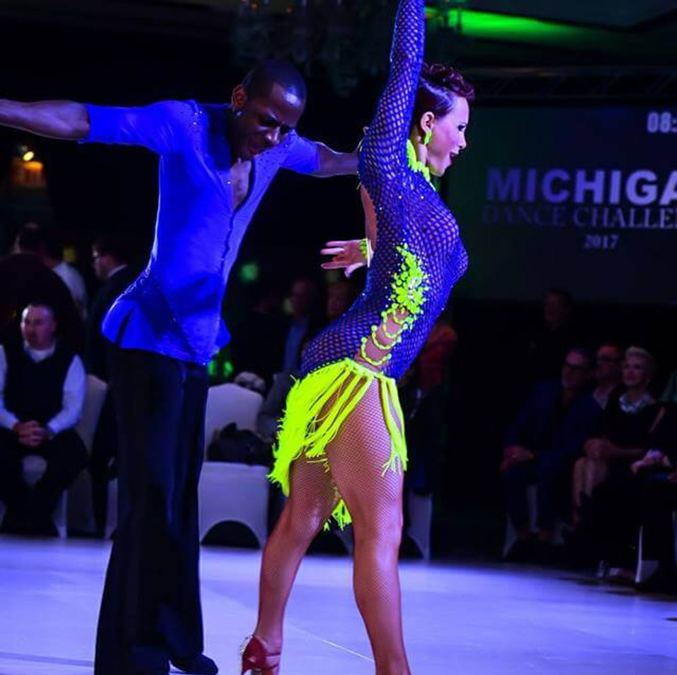Social Latin dance lessons at Just Danze
